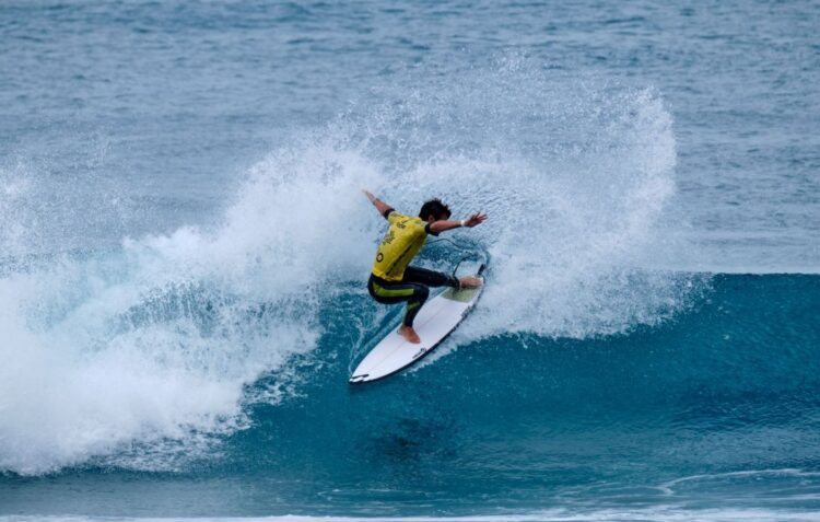 Título nacional de surf vai decidir-se em Peniche