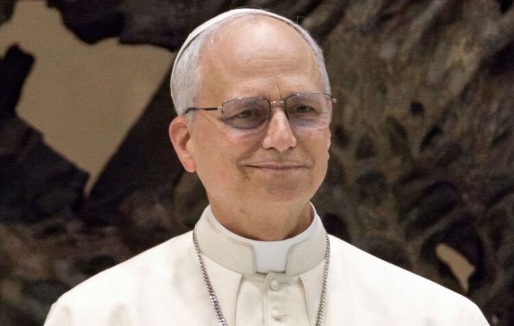 Papa vai oferecer quarta Rosa de Ouro ao Santuário de Fátima