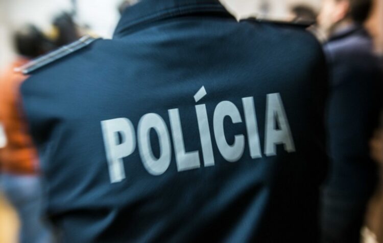 Foragido à justiça foi detido pela PSP por furto de catalisadores