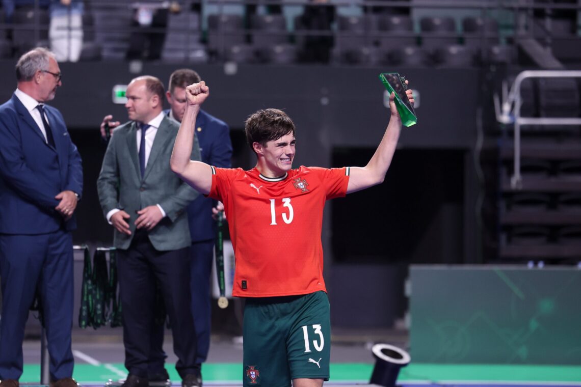 Rodrigo Monteiro é campeão europeu de futsal com a selecção nacional de sub-19