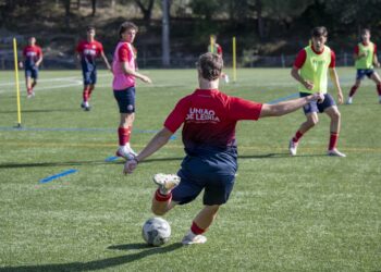 O sonho de jogar nas ligas profissionais mora na equipa de sub-23 do Leiria