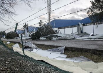 Marinha Grande apela à urgente cedência de plataformas elevatórias com manobrador