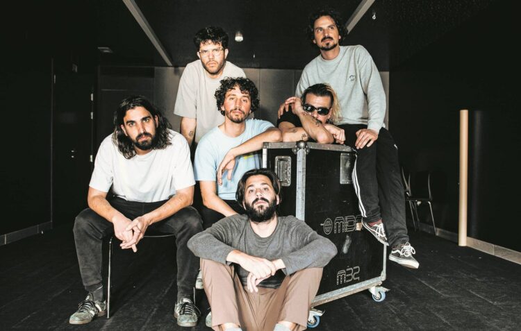 First Breath After Coma. Um disco que soa como sala de ensaios com Salvador Sobral em cinco idiomas