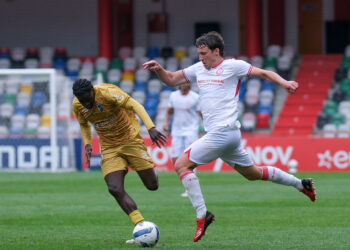 União de Leiria sofre pesada derrota contra o Farense