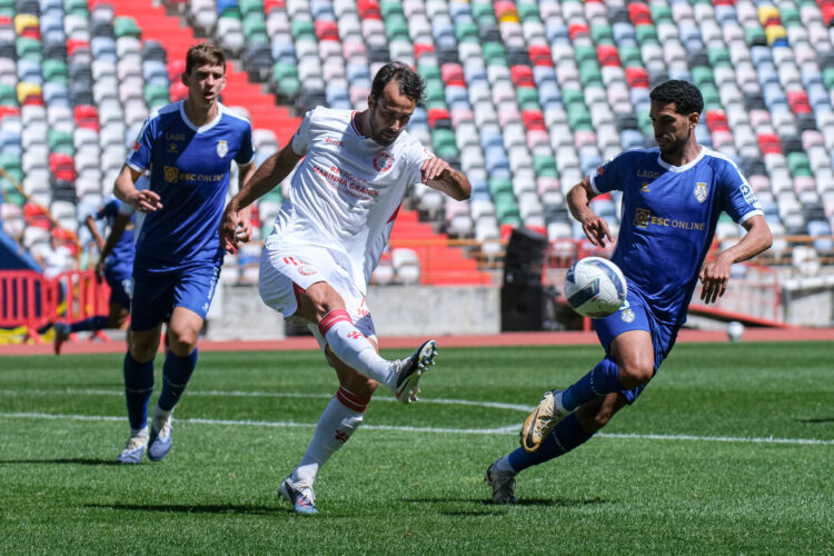 União de Leiria encerra época com empate frente ao Feirense