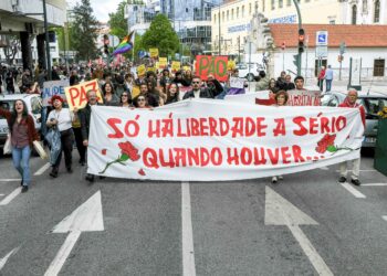 Conferência em Leiria debate qualidade da democracia com presença de ex-ministros