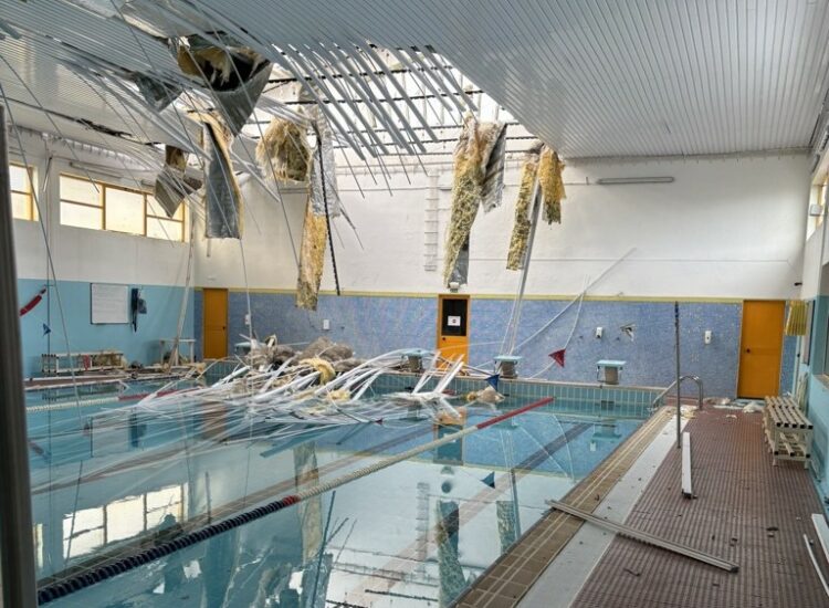 Com as piscinas destruídas, atletas fazem duas horas de viagem para treinar