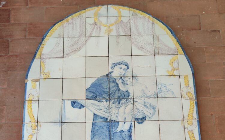 Painel da autoria de Rafael Bordalo Pinheiro exposto pela primeira vez ao público