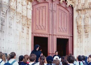O Nariz. Voltam as visitas encenadas e o encontro de contadores de histórias