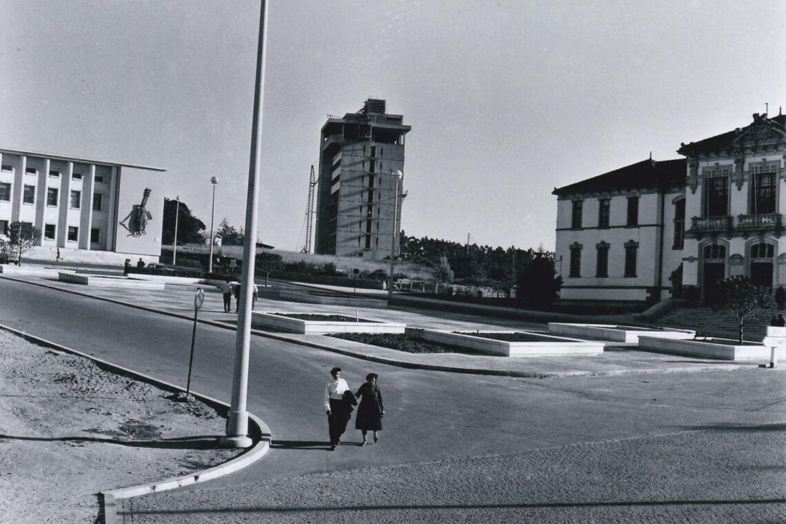 Memória documentada. Nas fotografias da Foto Castelo e da Foto Focal, está a cidade que não existe