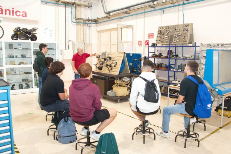 Academia de Verão da ESTG desafia alunos do secundário a experimentarem ensino superior