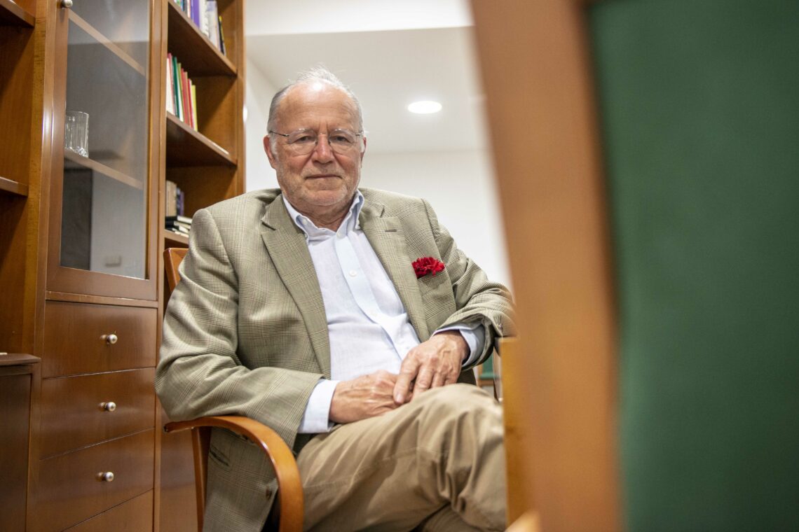 Alberto Costa apresenta livro de crónicas em Leiria