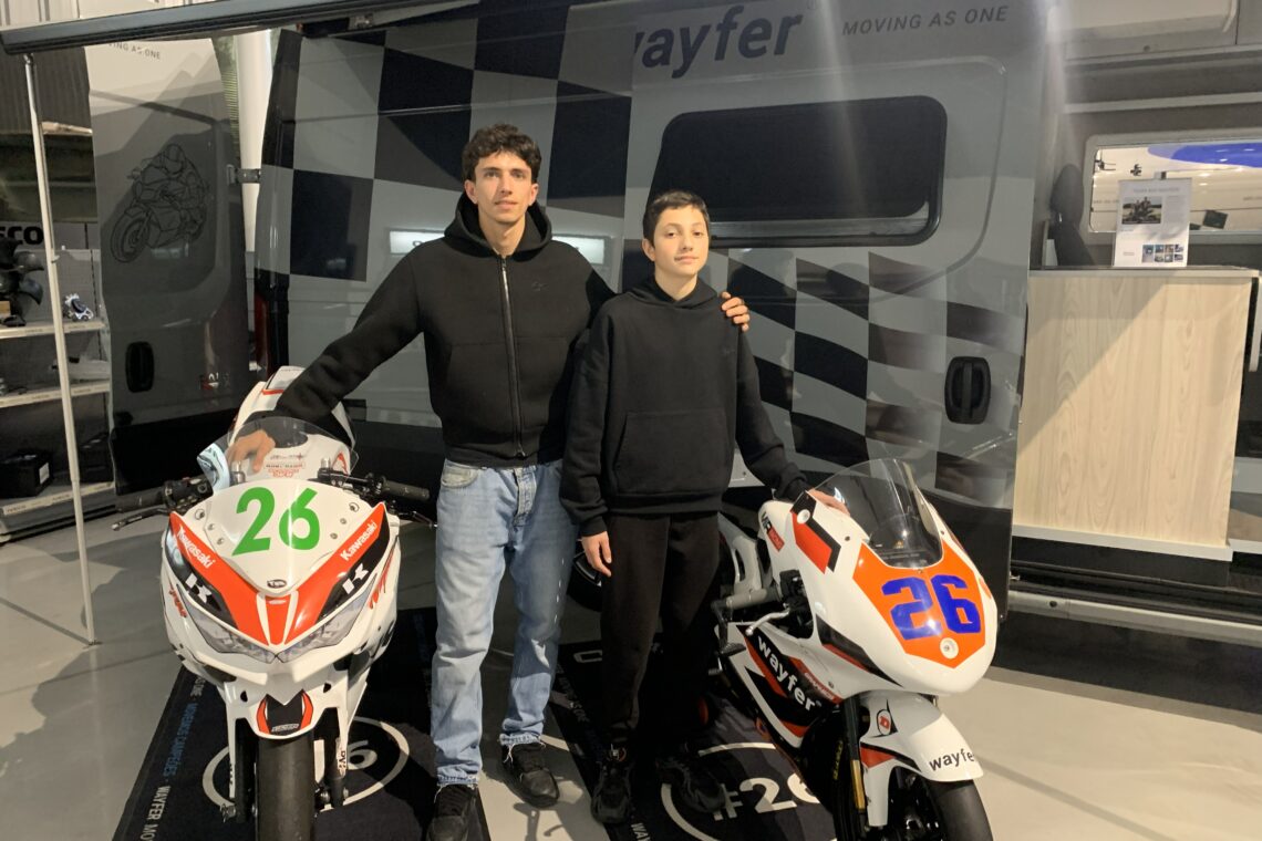“Motas, só nas pistas!” Então, estes irmãos conquistam campeonatos de velocidade