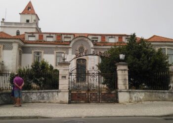 Hotel Parque de São Martinho do Porto  vai ser convertido em apartamentos