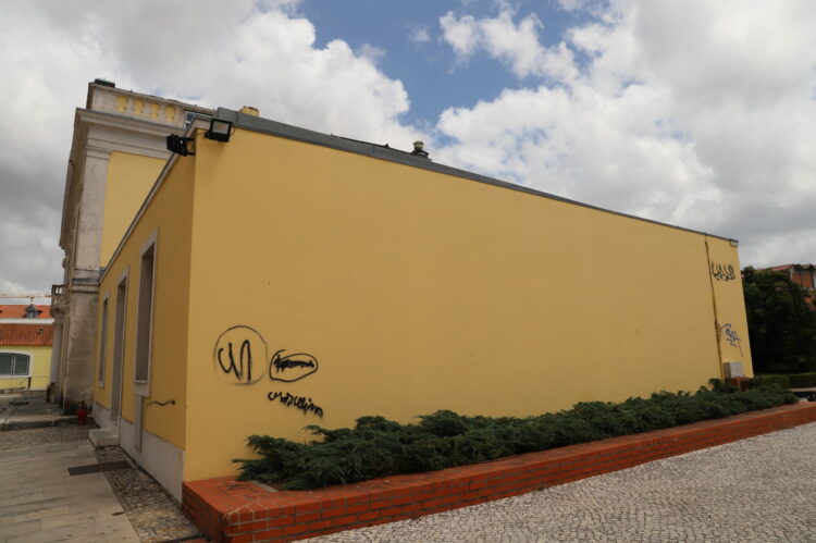Município condena actos de vandalismo no centro da Marinha Grande