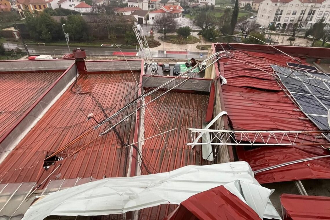 Mau tempo: Bombeiros de Pedrógão Grande vão ocupar pavilhão em zona industrial