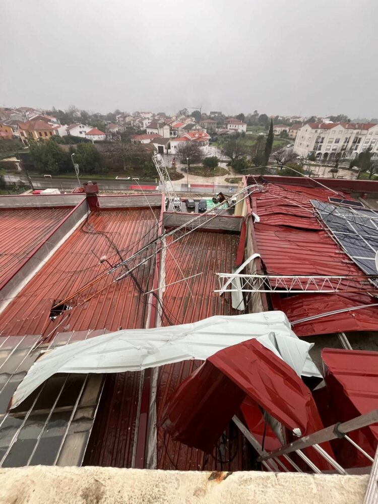 Mau tempo: Bombeiros de Pedrógão Grande vão ocupar pavilhão em zona industrial