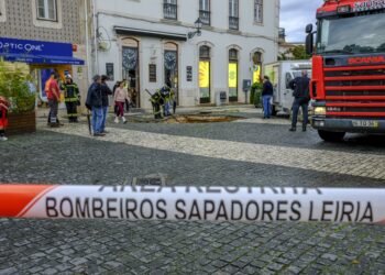 Intervenção junto à Praça Rodrigues Lobo onde o piso abateu está concluída