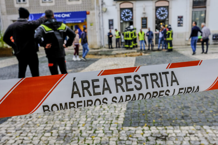 Interferência das dinâmicas da água no subsolo contribui para abatimentos