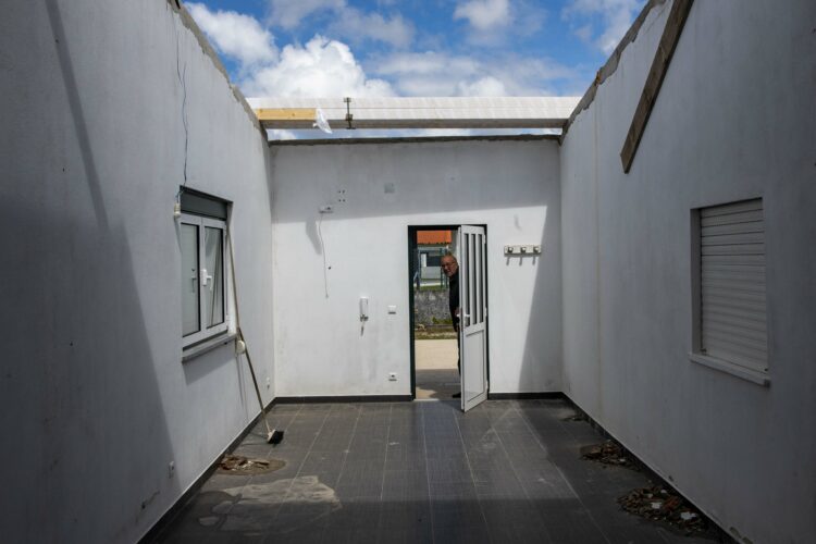 Só uma família em cada dez já recebeu apoio à reconstrução da casa no distrito