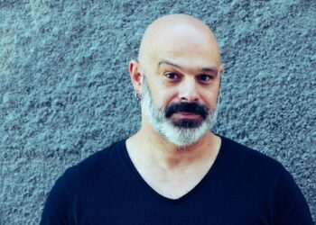 Há um novo single da Ode Filípica e é uma crítica ao consumismo do Natal