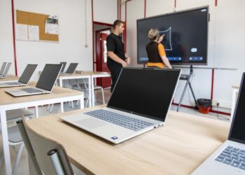 Centros tecnológicos especializados aproximam ensino profissional