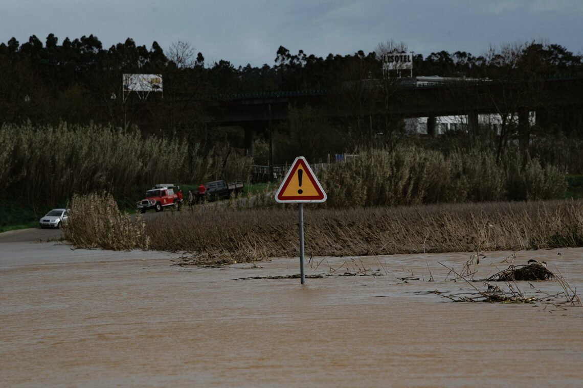 Mau tempo: Várias áreas inundadas na cidade e zonas rurais de Leiria