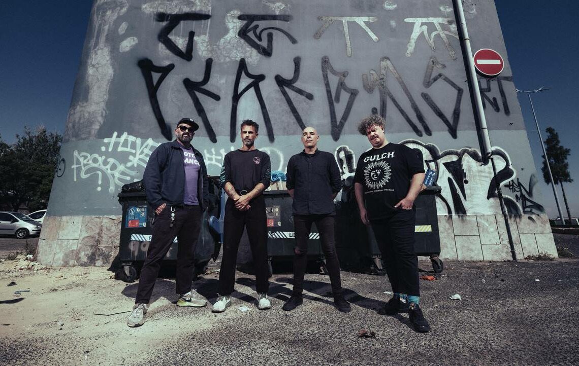 Clap Your Hands. O punk de Mães Solteiras e os Albatroz a voar em casa