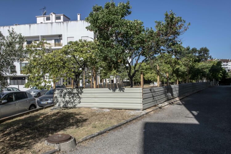 Moradores de Marrazes contestam interesse público invocado pela câmara para retomar creche