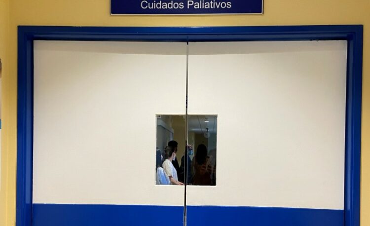 ‘Consultório’ literário sobre cuidados paliativos na livraria Arquivo