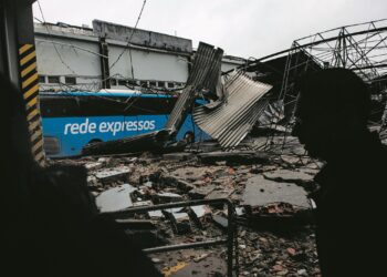 Seis meses após a Kristin, 1.600 clientes ainda sem comunicações