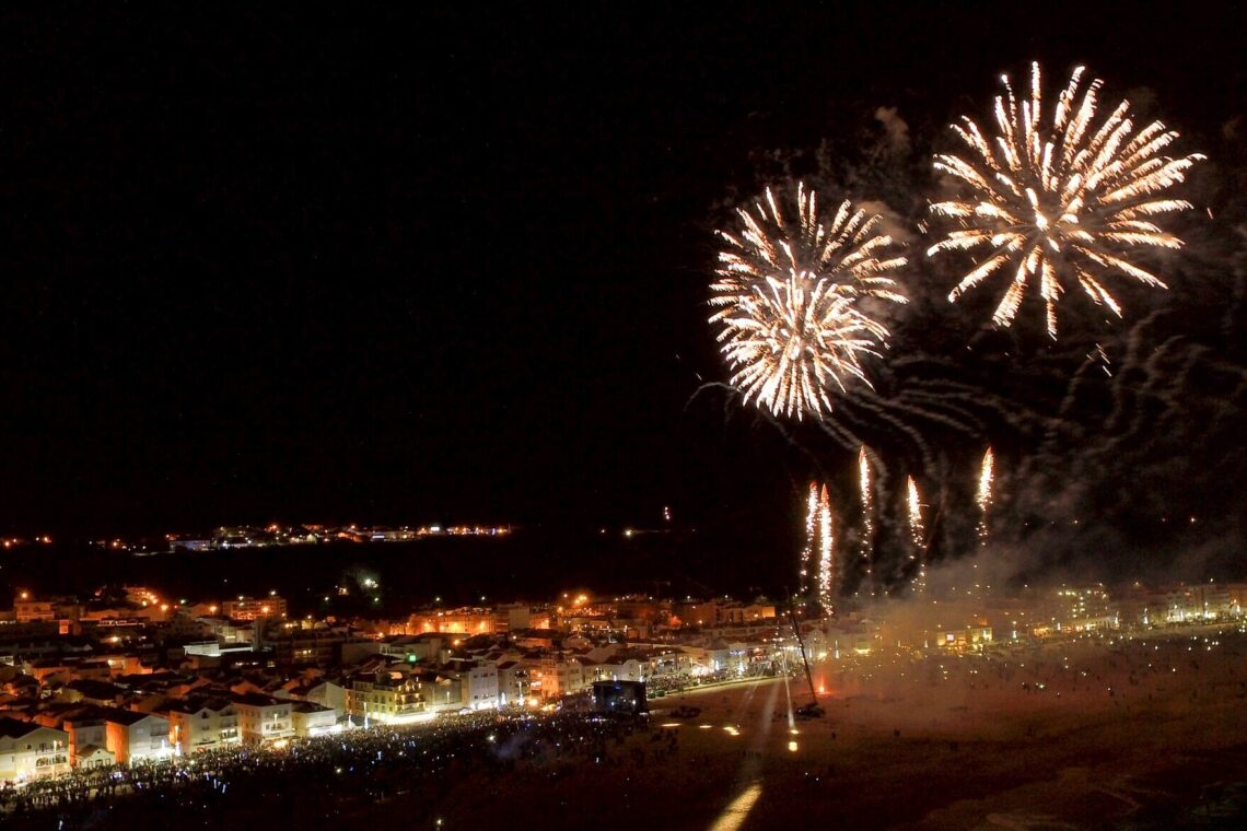 Alargamento excepcional do horário de funcionamento dos estabelecimentos na Passagem de Ano