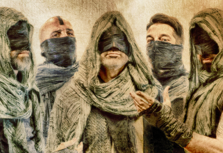 A dupla vida dos Eden Synthetic Corps: da saturação do metal à aposta orgânica, 20 anos depois