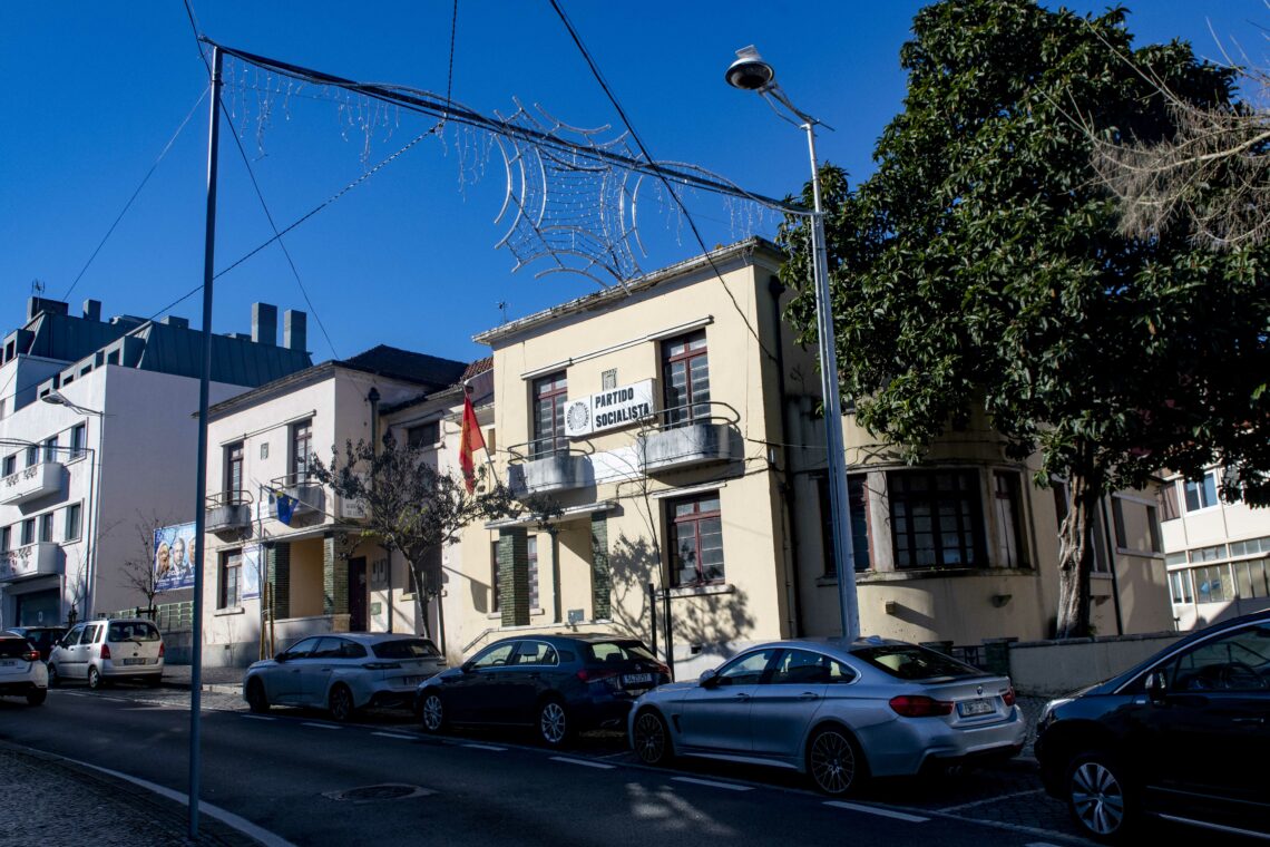 Câmara de Leiria só recebe 8,65 euros de renda por uso de prédio onde PS e CDS-PP têm sede
