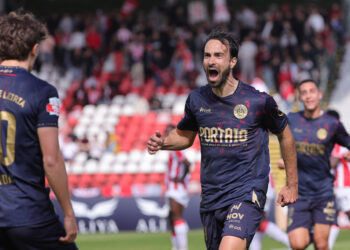 União de Leiria goleia Leixões e aproxima-se do pódio da Liga 2