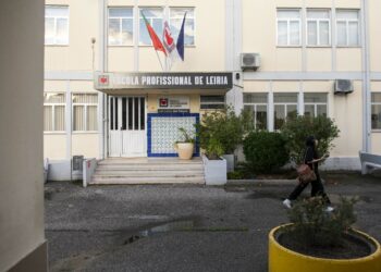 Hasta pública da Escola Profissional de Leiria  avança. Deputada do PSD procura solução