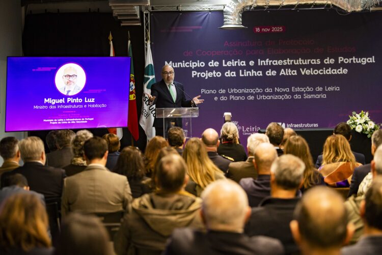 Ministro diz que metro bus “é essencial” para a região e promete financiamento