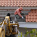 Ainda há casas da Câmara com coberturas por reparar na Marinha Grande