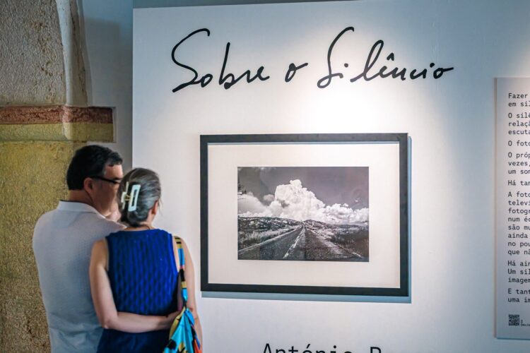 Exposições: Sobre o silêncio