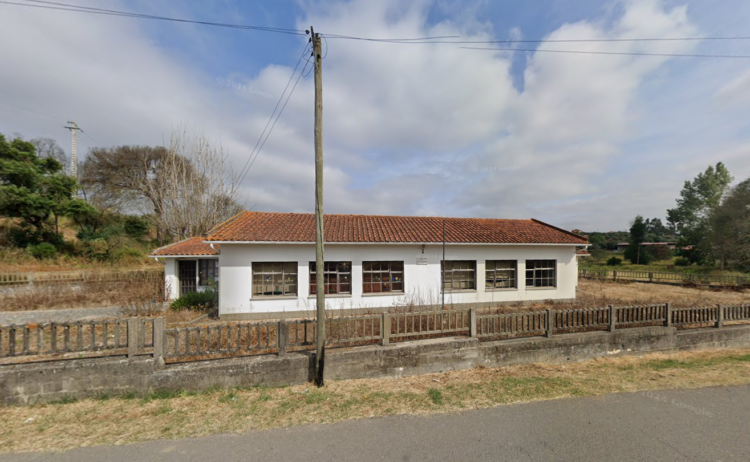 Município de Ourém aprova venda de antiga escola de Lagoa do Grou