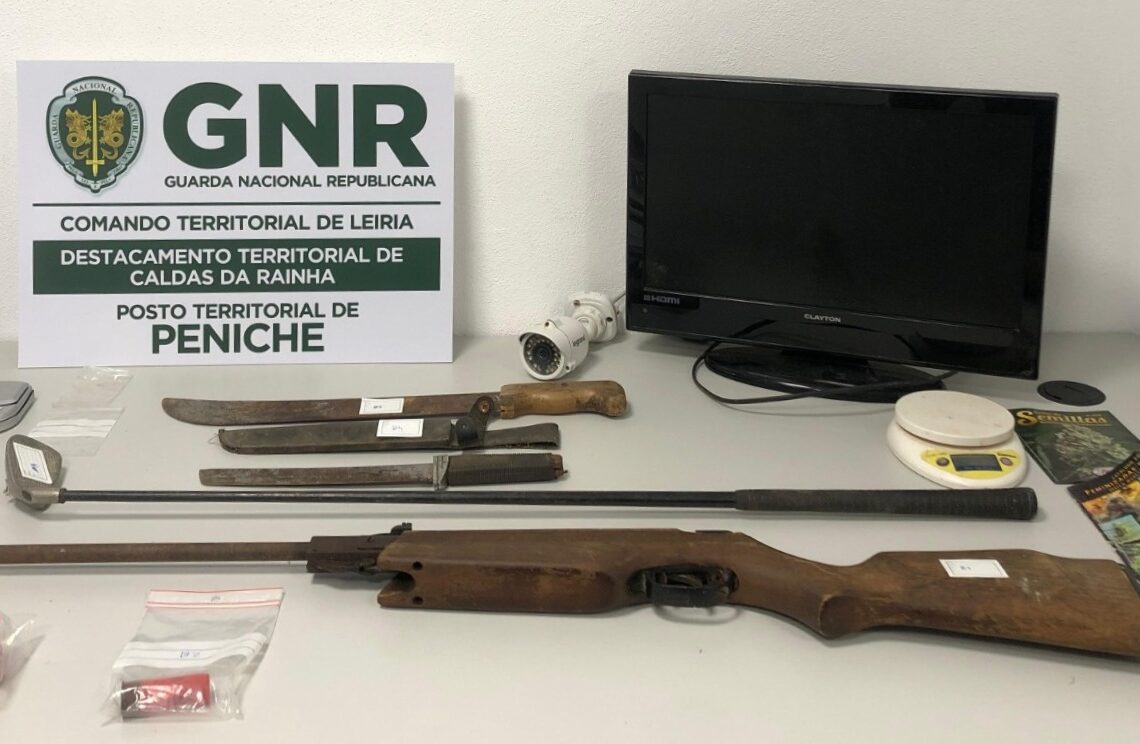 Homem reincide e é constituído arguido por ameaça com recurso a arma de fogo