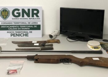 Homem reincide e é constituído arguido por ameaça com recurso a arma de fogo