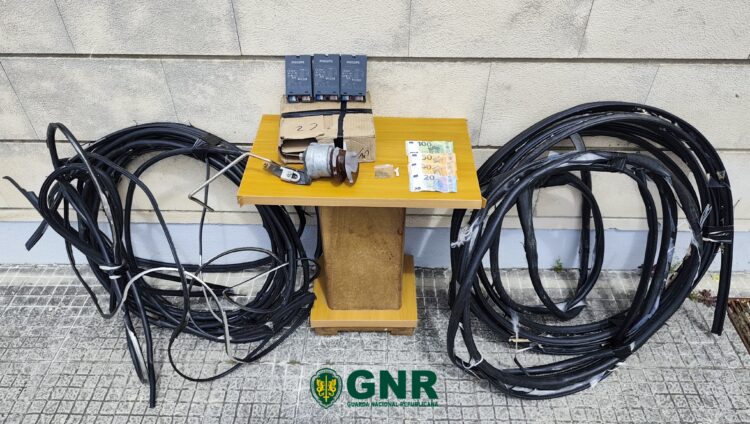 GNR apanhou suspeitos que furtavam energia e estabelecimentos comerciais desde Novembro