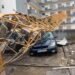 “Foi assustador”. Grua atinge varanda de apartamento e veículos no Vale Sepal