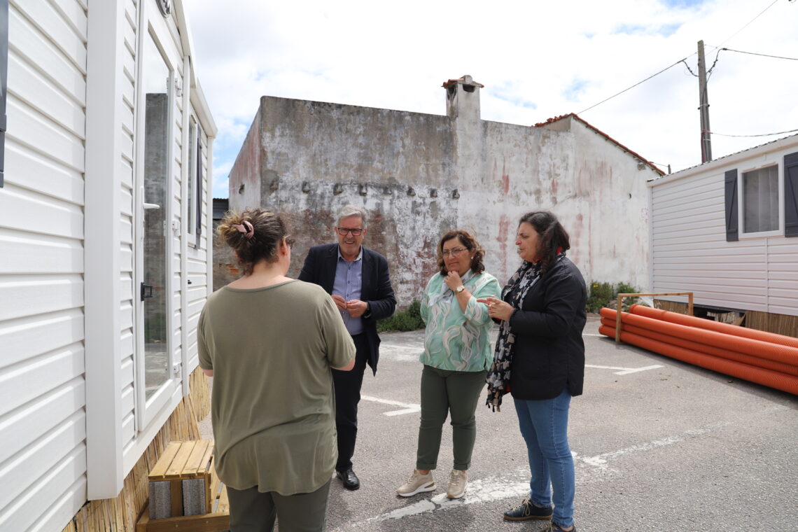Marinha Grande entrega chaves de quatro casas modulares, destinadas a alojamento temporário