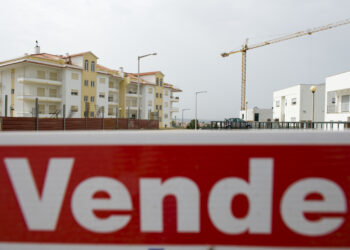 Quem espera, lucra. Cedência de posição no imobiliário gera mais-valias
