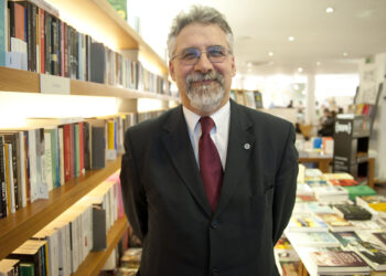 João César das Neves em jantar-debate, em Leiria