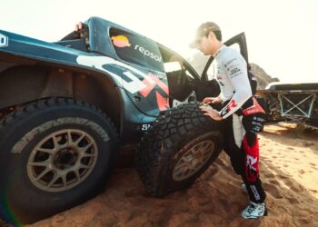 João Ferreira satisfeito por recuperar lugares na classificação do Dakar