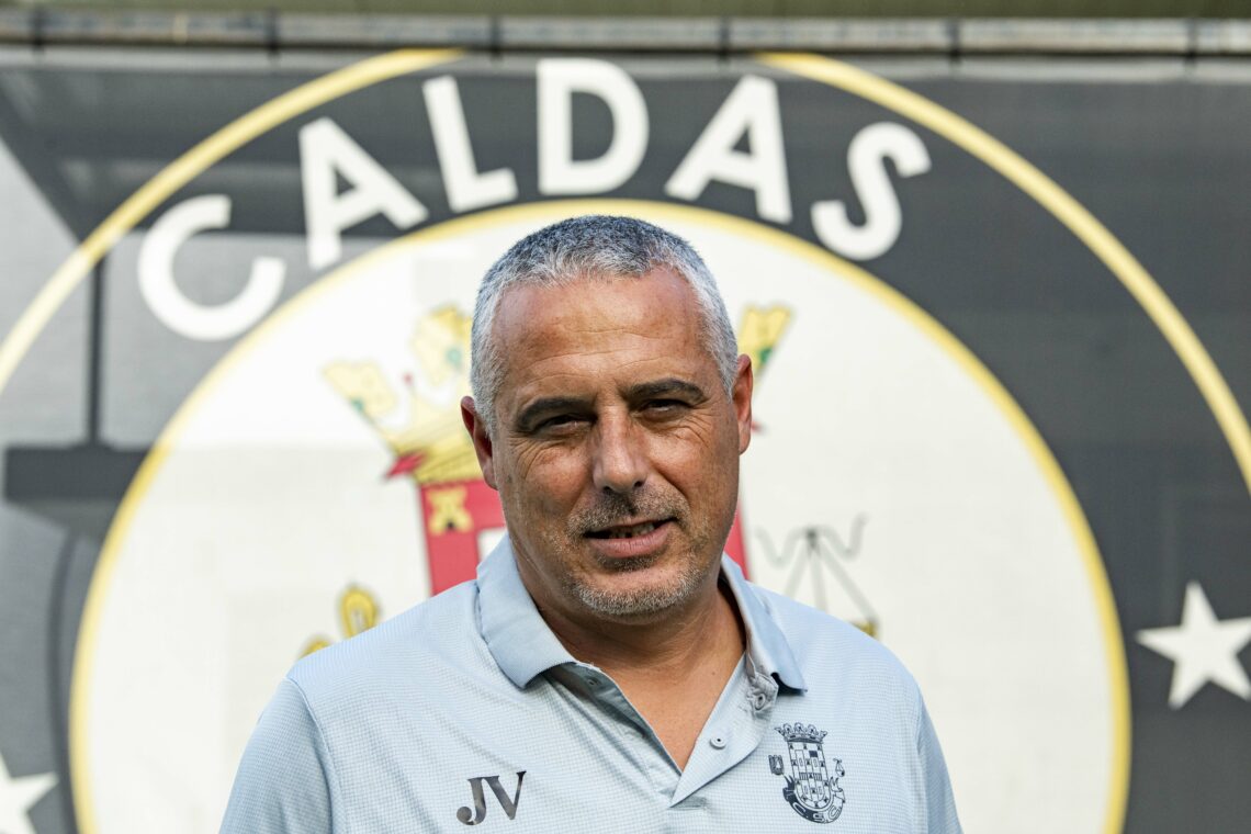 José Vala deixa comando técnico do Caldas SC ao fim de uma década