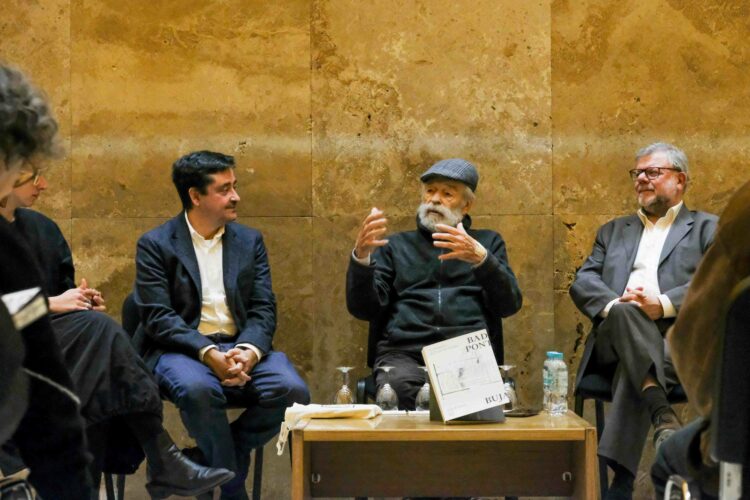 Gárgulas de José Aurélio na Torre do Tombo estão agora fixadas em livro